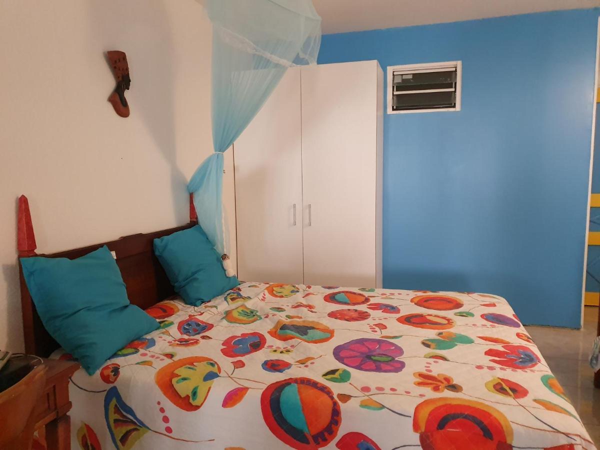 Douceur Du Sud Apartman Sainte-Anne Kültér fotó